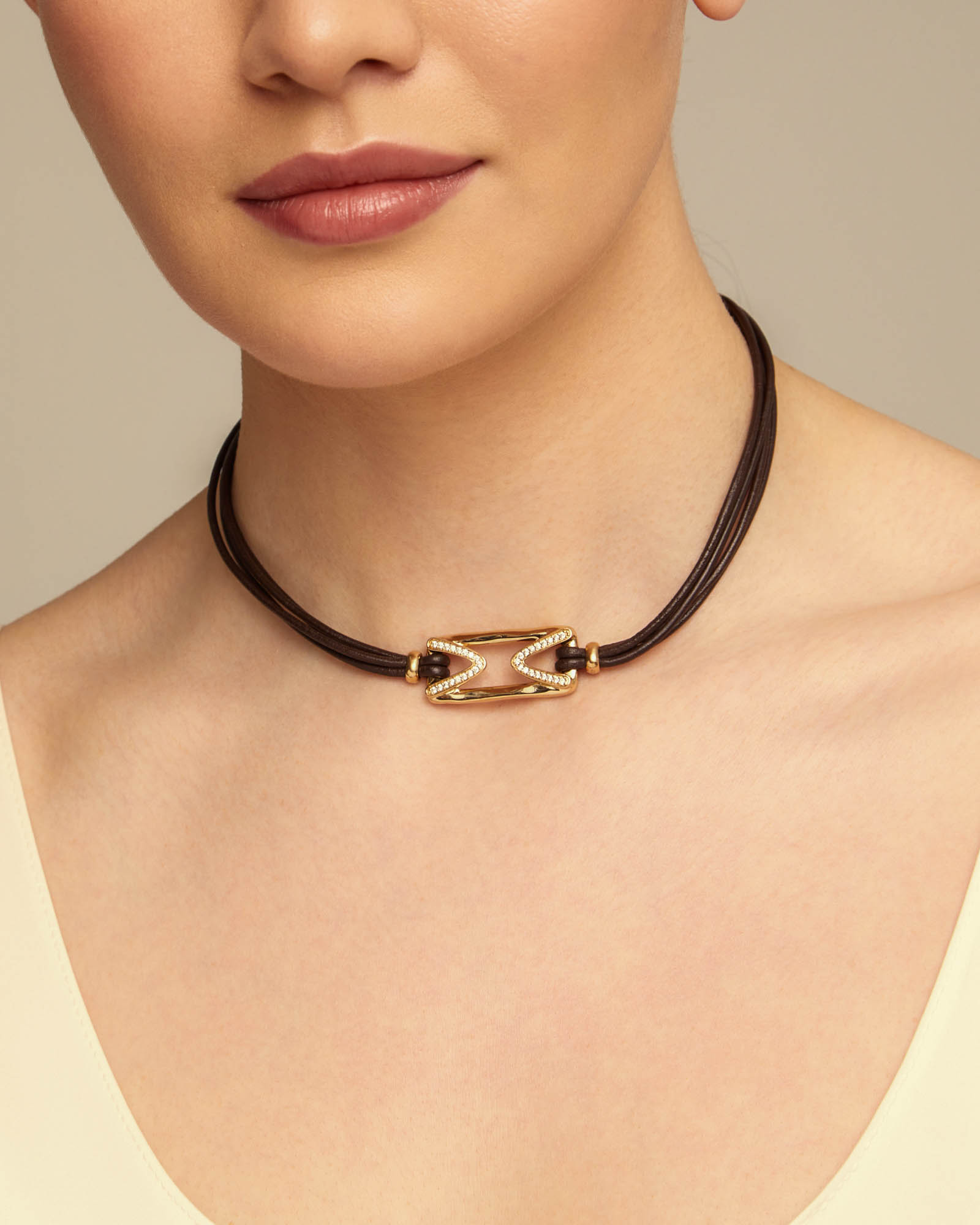 Short leather necklace with 18K gold-plated central link and topaz, Golden, large image number null