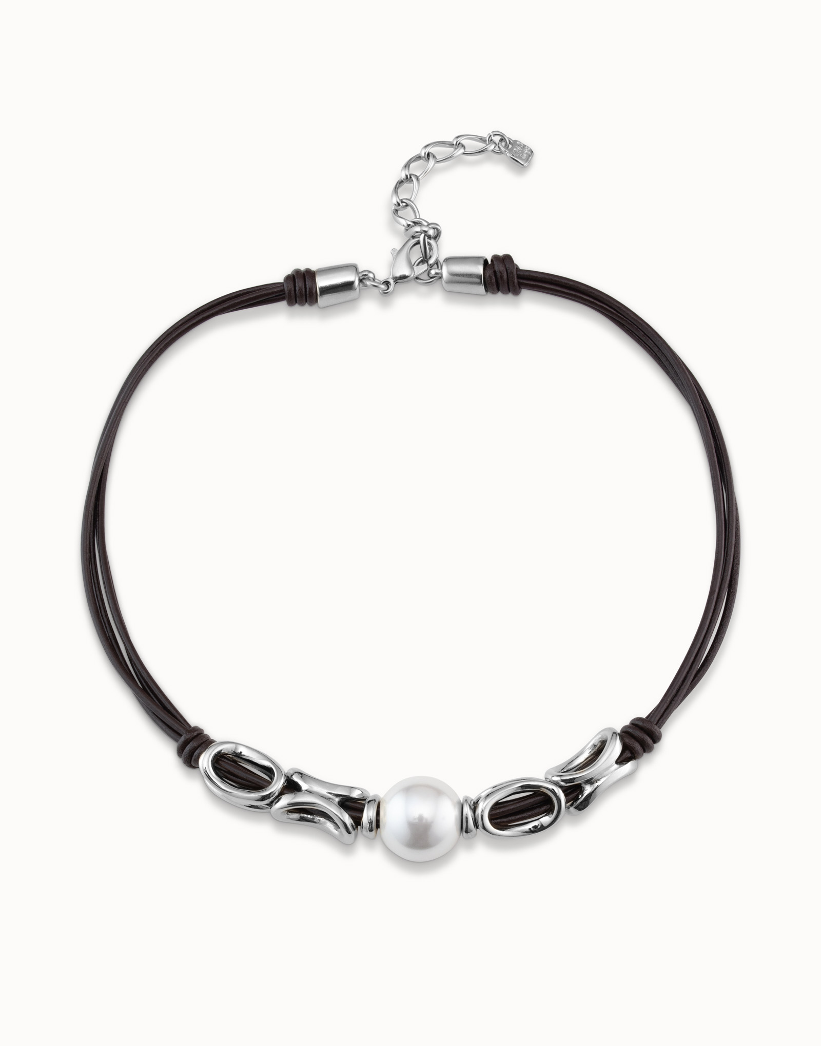 Collar corto con 4 tiras de cuero con eslabones bañado en plata de ley y perla en el centro, Plateado, large image number null