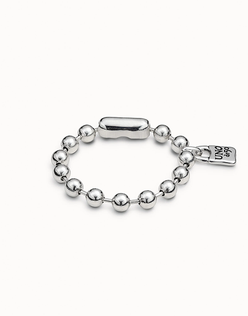 Beaded bracelet with padlock