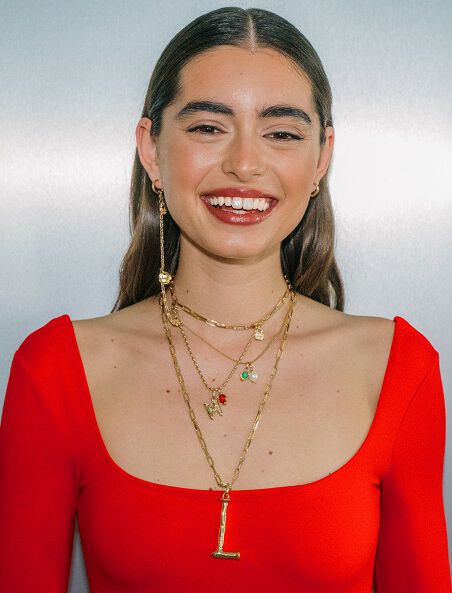 how to wear layered necklaces