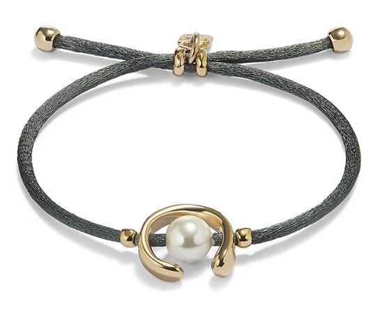 Black cord bracelet with a pearl