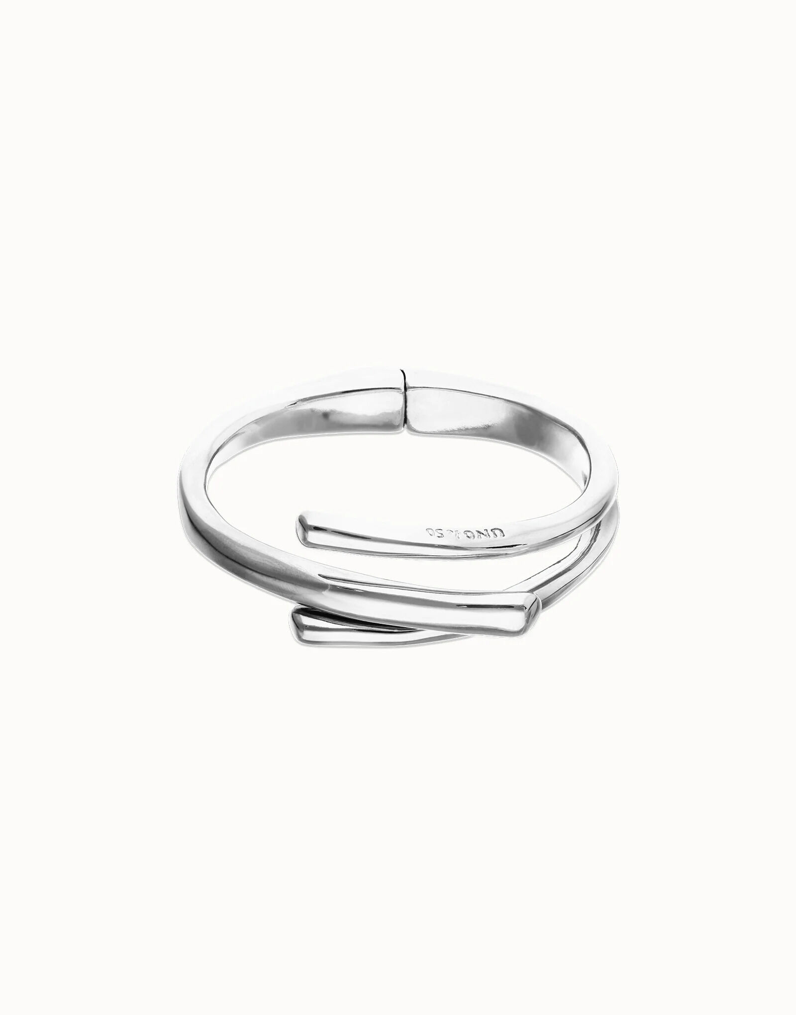 Bangle bracelet with three intertwined organic shapes