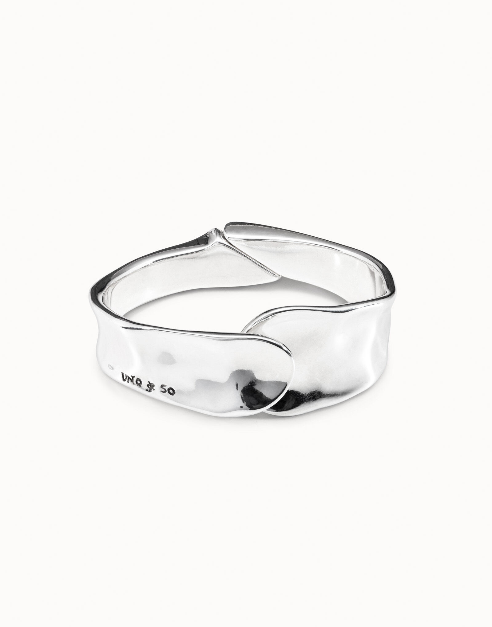 Minimalist bangle bracelet
