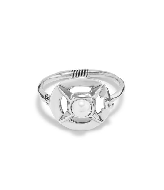 Bangle bracelet with a pearl