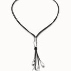 Collar de cuero largo de latigo con 2 t&uacute;bulos y 4 flecos con gotas ba&ntilde;ado en plata de ley