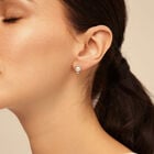 Single Stud Earring With Pearl