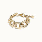 Short chain bracelet with square-shaped links