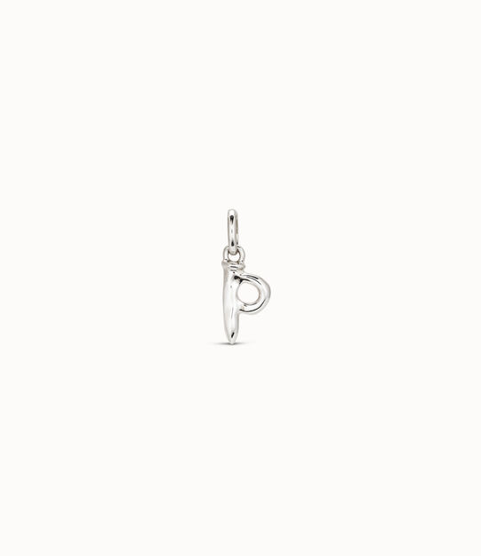 Charm bañado en plata de ley de letra P
