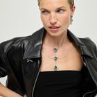Double necklace with three drop-shaped pendants featuring green faceted crystals