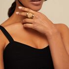 Anillo ba&ntilde;ado en oro 18k con &oacute;valo central grande