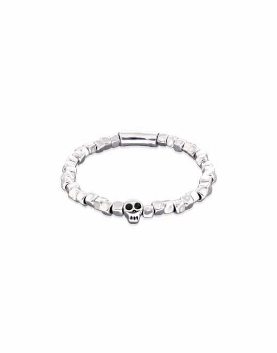 Beaded stretch bracelet with a skull