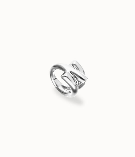 Ring with three intertwined organic shapes