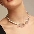 Short link chain necklace with pearls