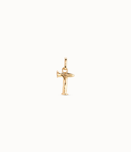 Charm bañado en oro de 18k de letra T