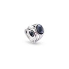 Ring with crystals with different sizes