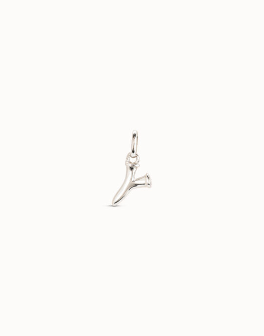 Medium Y initial charm