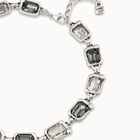 Short necklace with crystals