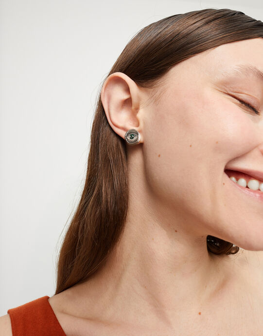 Boucles d&rsquo;oreille bouton plaqu&eacute;es argent avec cristal &agrave; facettes vert, Argent, large