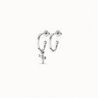Charm de piercing ba&ntilde;ado en plata de ley con forma de cruz