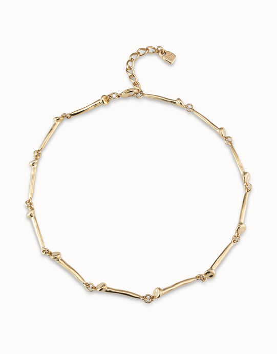 Collar ba&ntilde;ado en oro de 18k con piezas en forma de clavo.