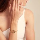 Bangle bracelet with medium sized link