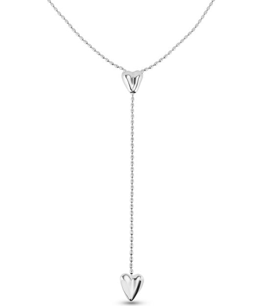 Cadena bañada en plata de ley con dos corazones, uno ajustable en el centro.