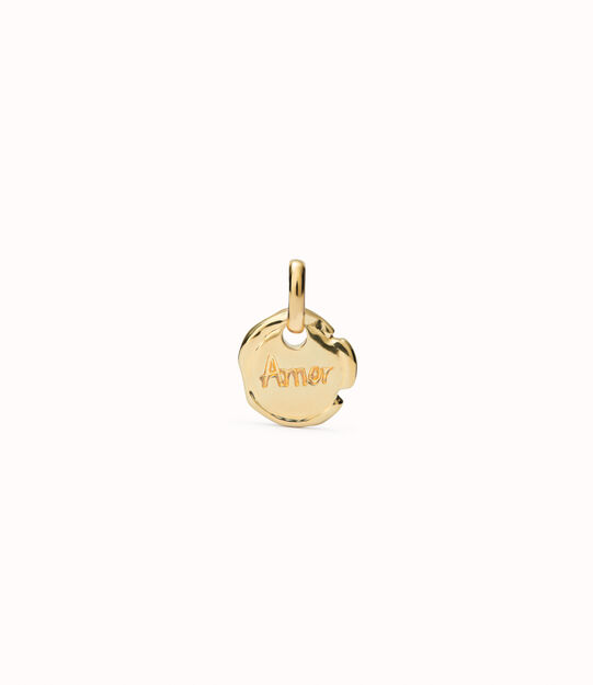 18K gold-plated charm with the word “love”.