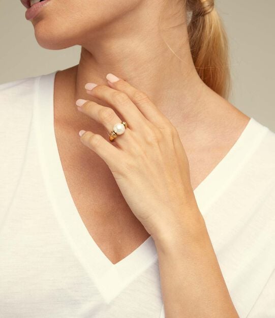 Ring with small pearl, Golden, large