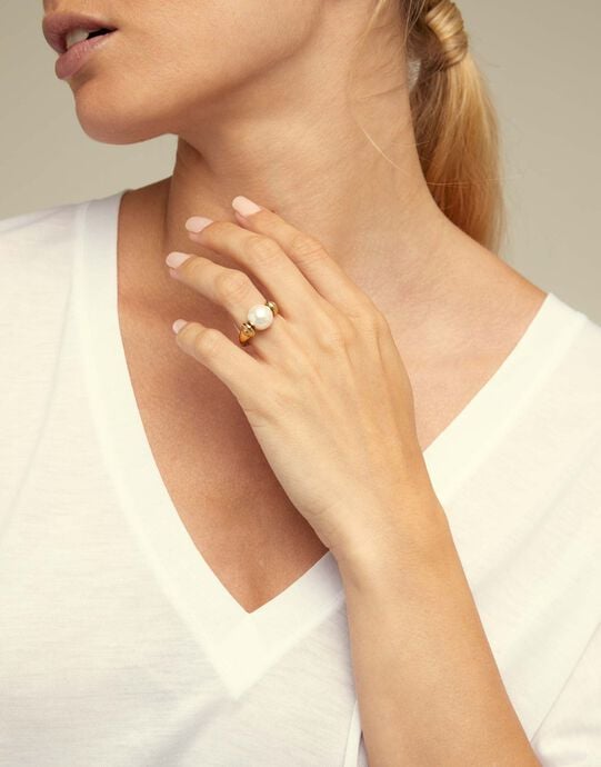 Ring with small pearl, Golden, large