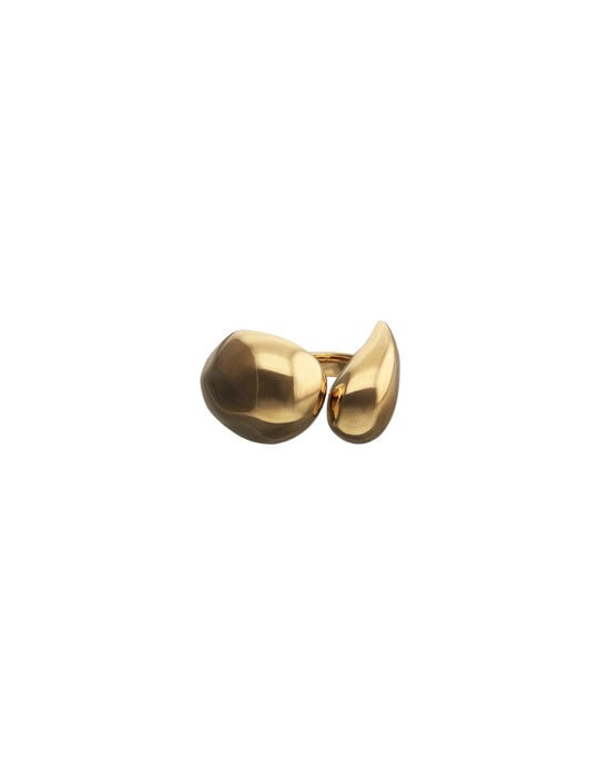 Ring with irregular rounded shapes
