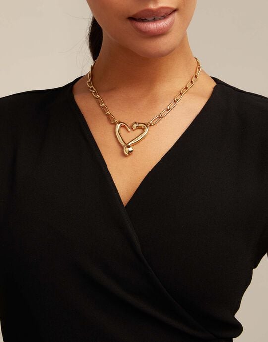 Short  link chain pendant necklace with a heart, Golden, large