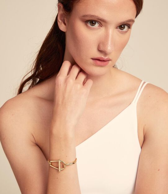 Bangle bracelet with medium sized link, Golden, large