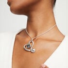 Midsize chain pendant necklace with a large heart