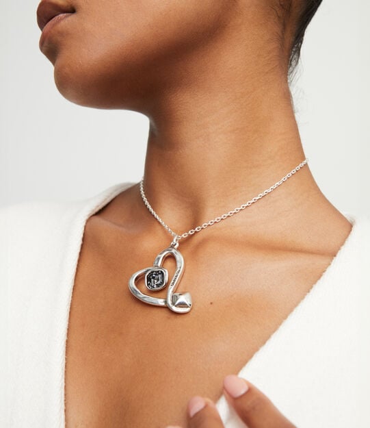 Midsize chain pendant necklace with a large heart, Silver, large