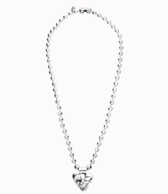 Collar largo con bolas ba&ntilde;ado en plata y detalle de coraz&oacute;n