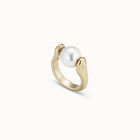 Ring with small pearl