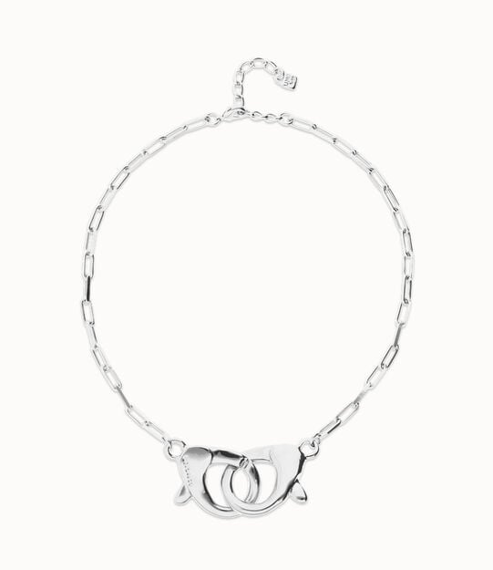 Necklace with large interlocking snap hook