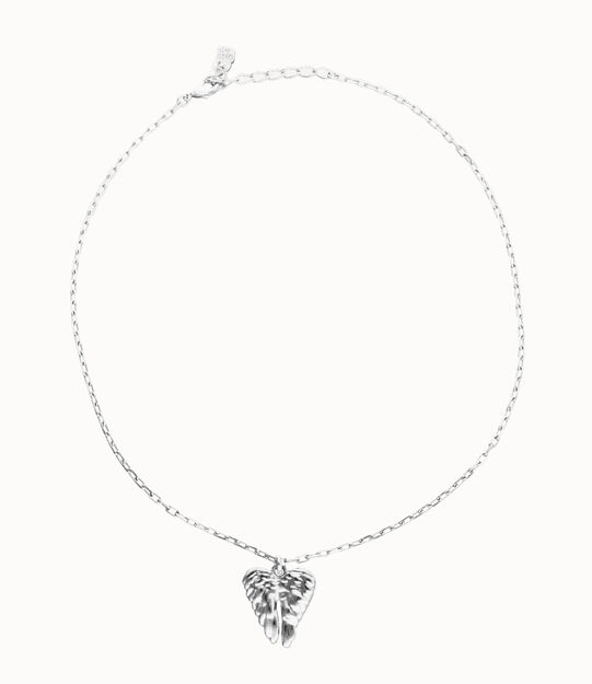 Short necklace with wing detail