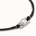 Short leather necklace with pearl