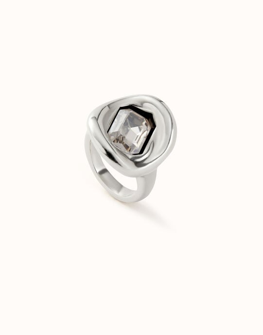 Ring with white crystal