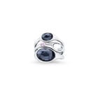 Ring with crystals with different sizes