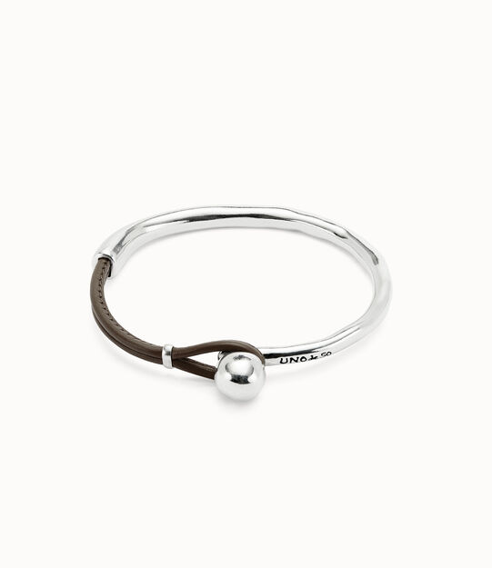 Bangle bracelet with brown leather