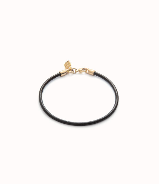 Leather charm bracelet with clasp