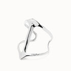Cuff bracelet with manta ray structure