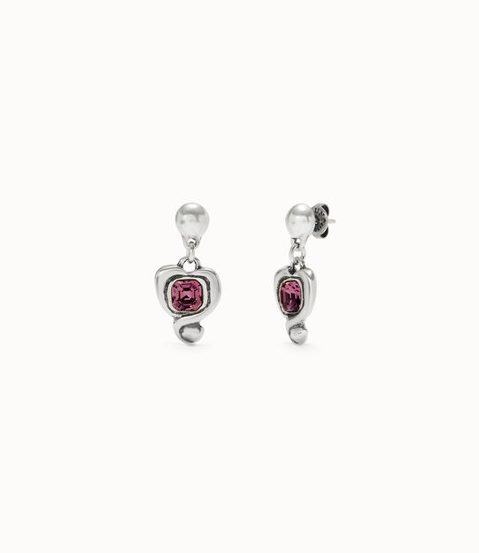 Pendientes bañados en plata de ley con corazón colgante y cristal rosa