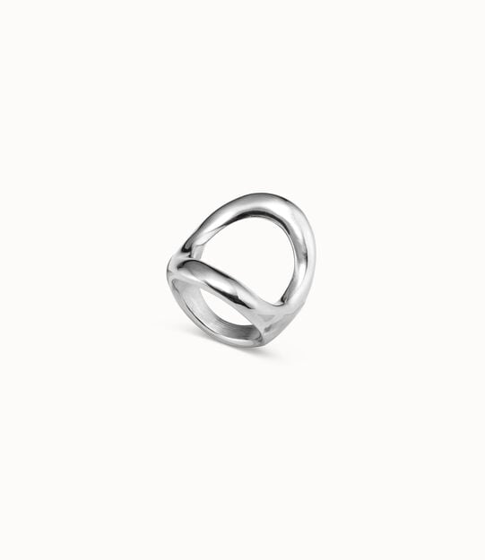 Ring with large central oval