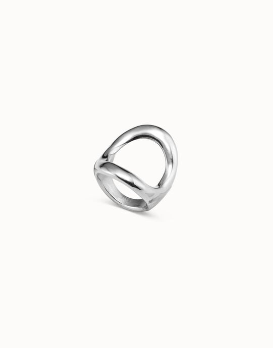 Ring with large central oval
