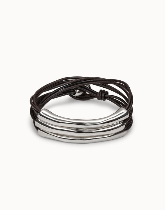 Pulsera de tres vueltas de cuero marr&oacute;n y detalles ba&ntilde;ados en plata de ley