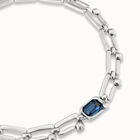 Collar corto ba&ntilde;ado en plata de ley con eslabones rectangulares con forma de clavo y cristal azul