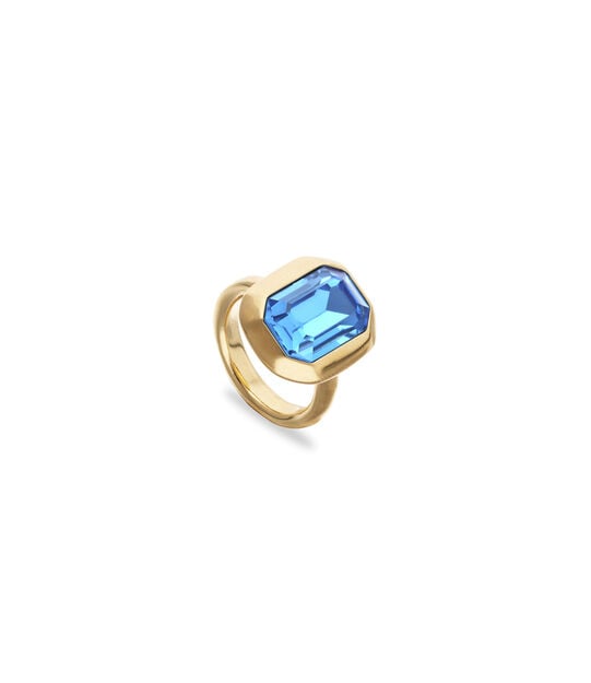 Rectangular ring with blue faceted crystal